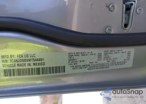 2021 Jeep Compass Latitude 4X4 z USA, uszkodzony, nr VIN 3C4NJDBBXMT544491